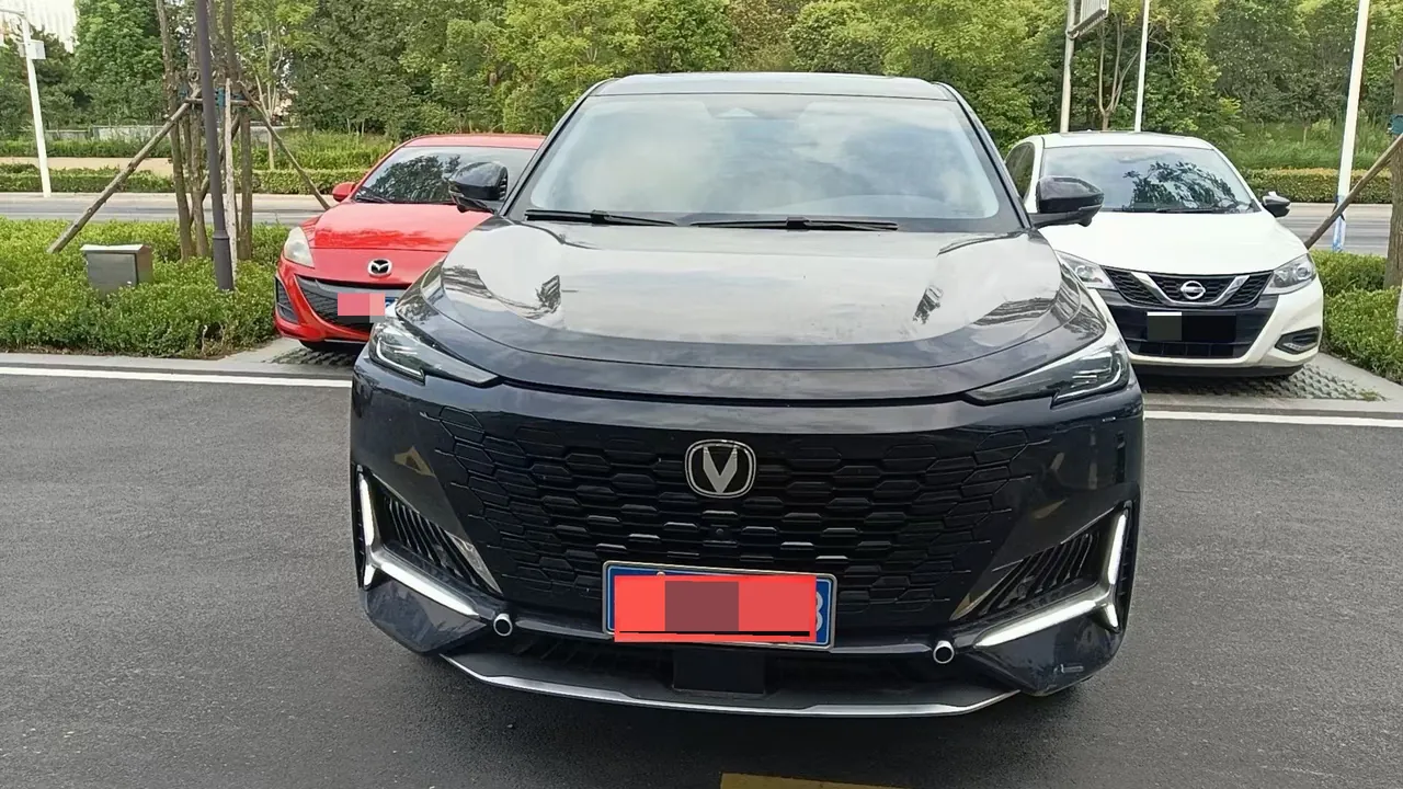 ChangAn 2024 UNI-K 2.0T Two-Drive Yuesang Automatic Gear 2