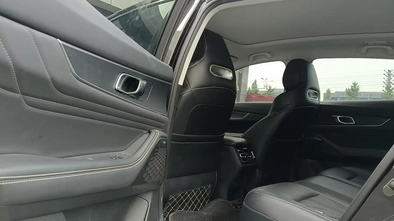 ChangAn 2024 UNI-K 2.0T Two-Drive Yuesang Automatic Gear 6