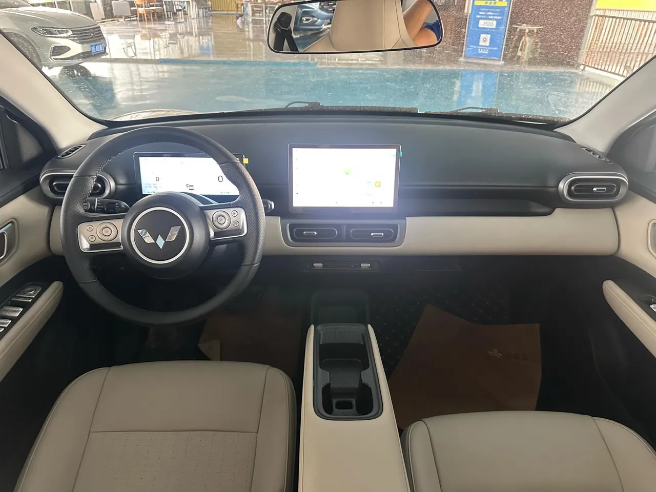 WuLing 2024 Plantronics PLUS 401km Five-seat Edition Automatic Gear 6