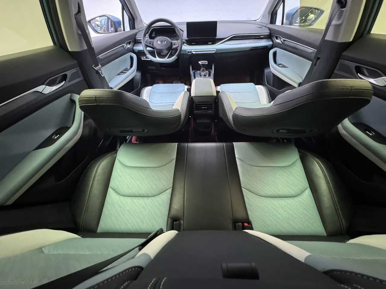 Geely 2022 Emgrand S 1.4T Stepless Crossover Player Edition Automatic Gear 11