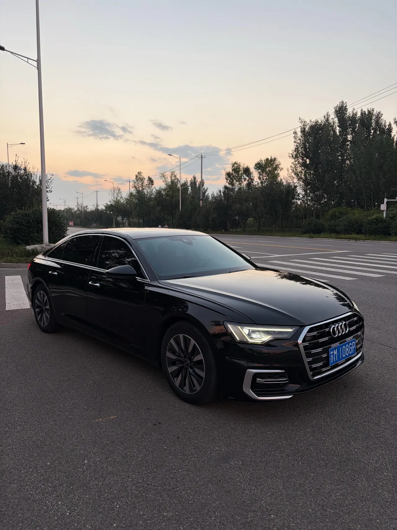 Audi 2022 A6L 2.0TFSI 45TFSI Zhenzhiya Automatic Gear 2
