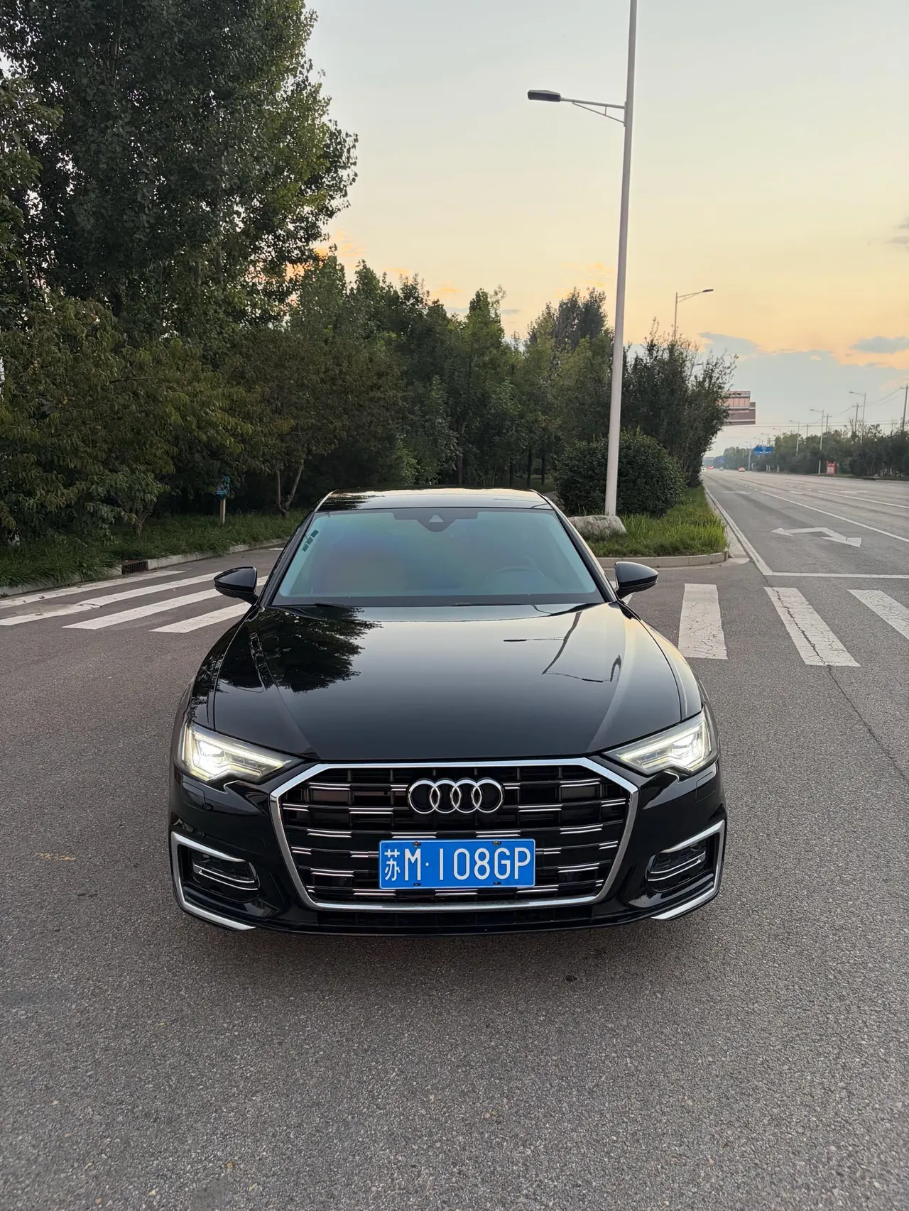 Audi 2022 A6L 2.0TFSI 45TFSI Zhenzhiya Automatic Gear 3