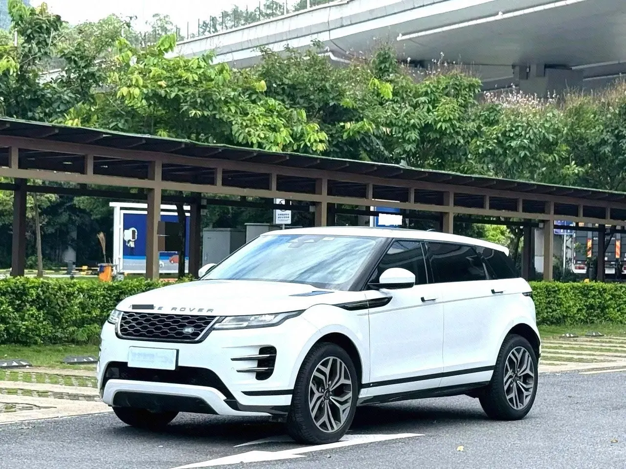 Open image lightbox: Land Rover 2021 Range Rover Aurora L 48V 2.0T 249PS R-Dynamic S Performance Edition Automatic Gear