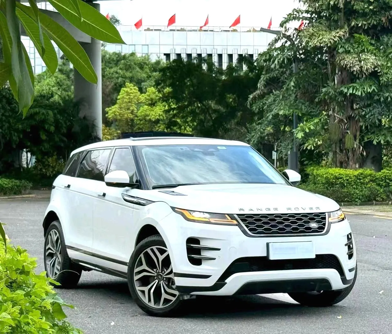 Land Rover 2021 Range Rover Aurora L 48V 2.0T 249PS R-Dynamic S Performance Edition Automatic Gear 3