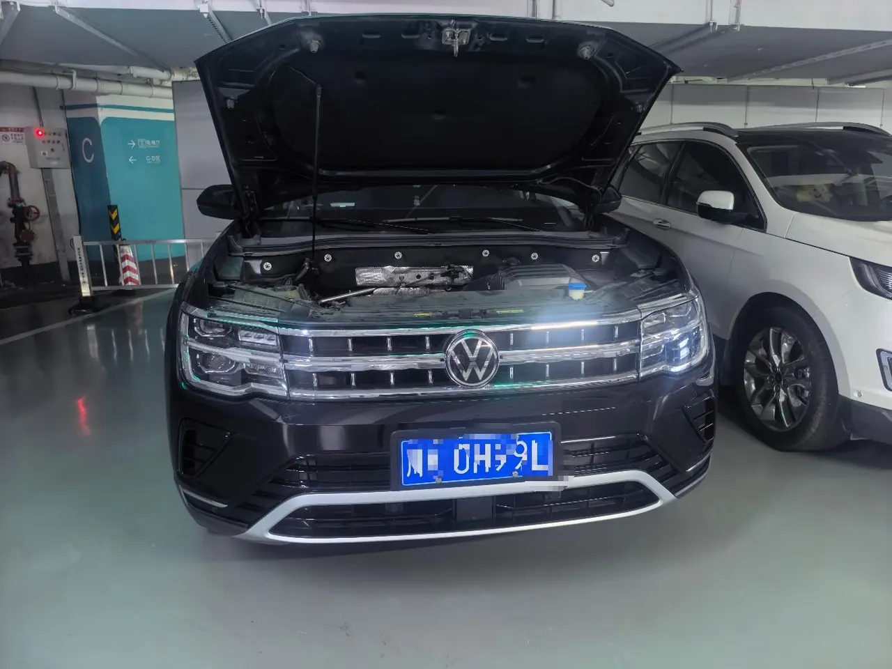 Volkswagen 2022 Tuang 2.0TSI 380TSI 4WD Respect Deluxe Automatic Transmission 3