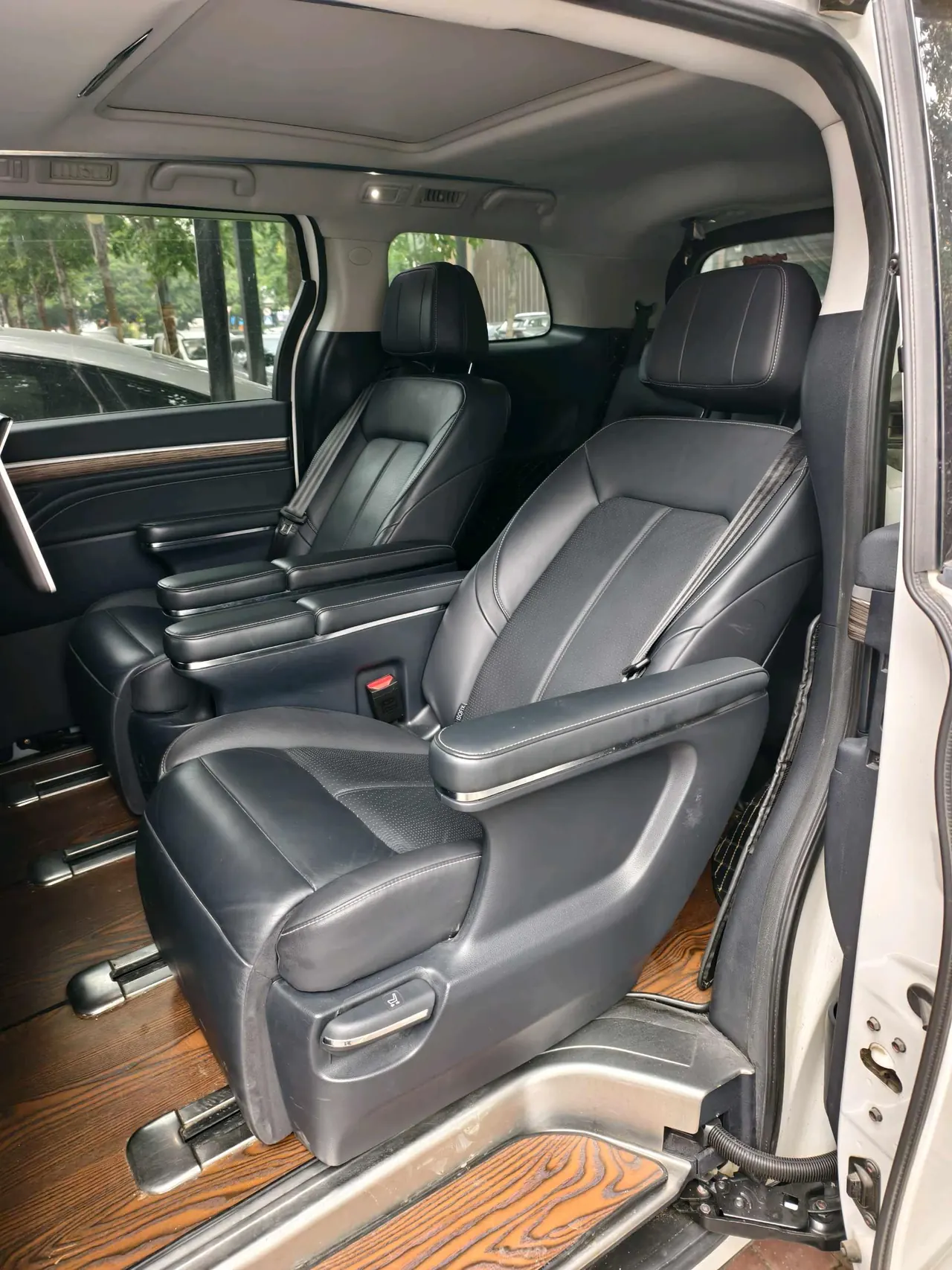 Chuanqi 2021 M8 2.0T 390T Lingxiu Series Flagship Automatic Gear 6