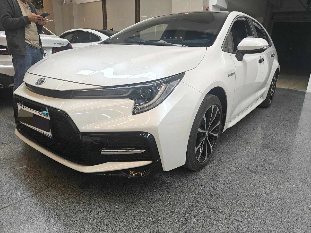 打开图片灯箱:Toyota 2021 Lei Ling Shuangqing 1.8H Stepless Sports Edition Automatic Gear