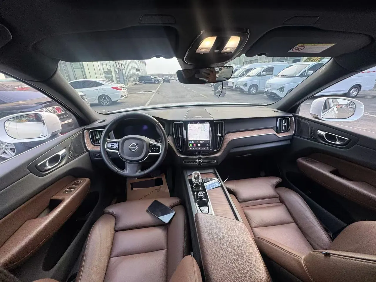 Volvo 2022 XC60 48V 2.0T B5 4WD Zhiya Deluxe Edition Automatic Gear 9