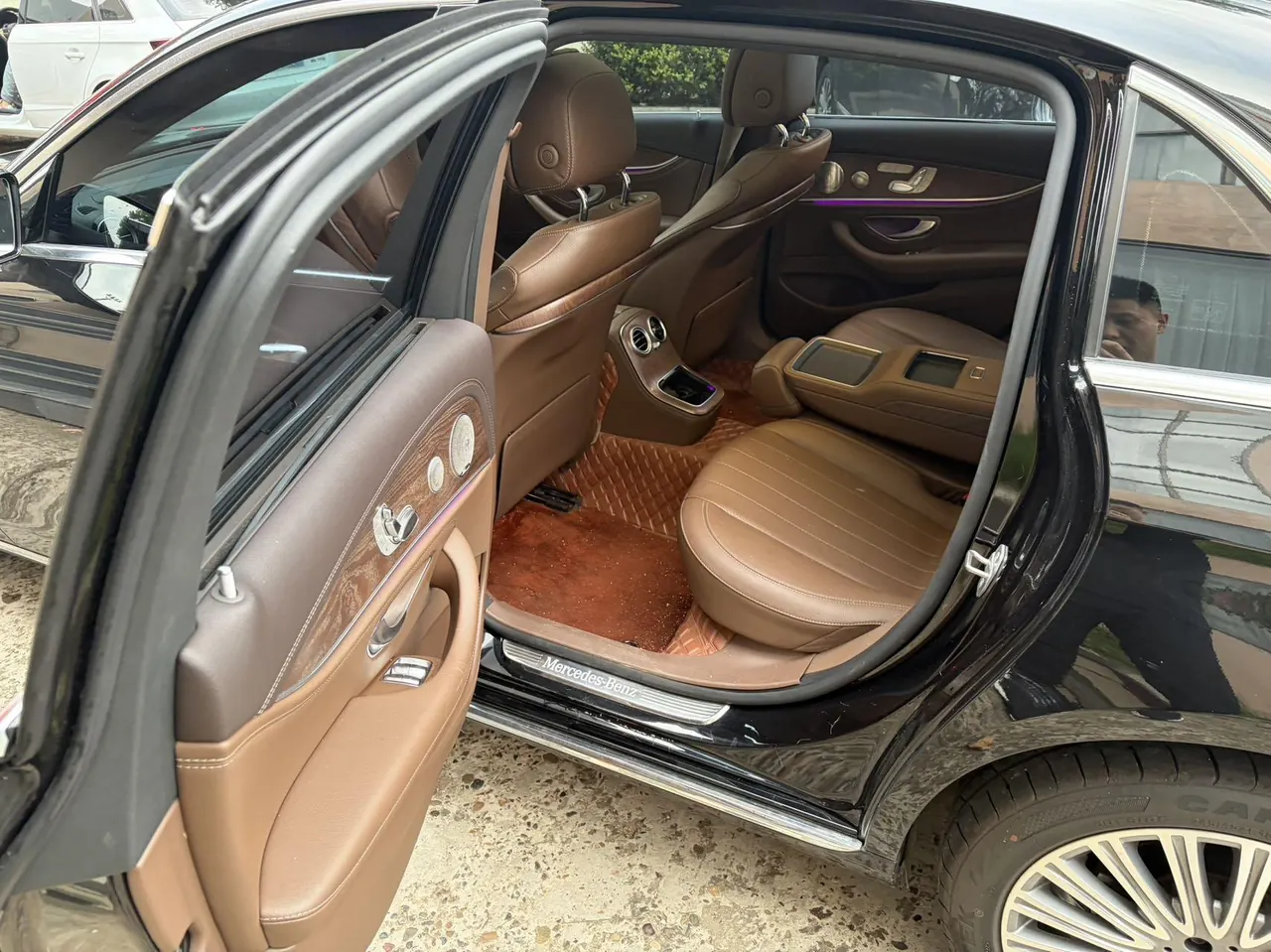 Mercedes Benz E Class 2021 E 300 L 2.0T Sports Luxury Automatic Gear 4