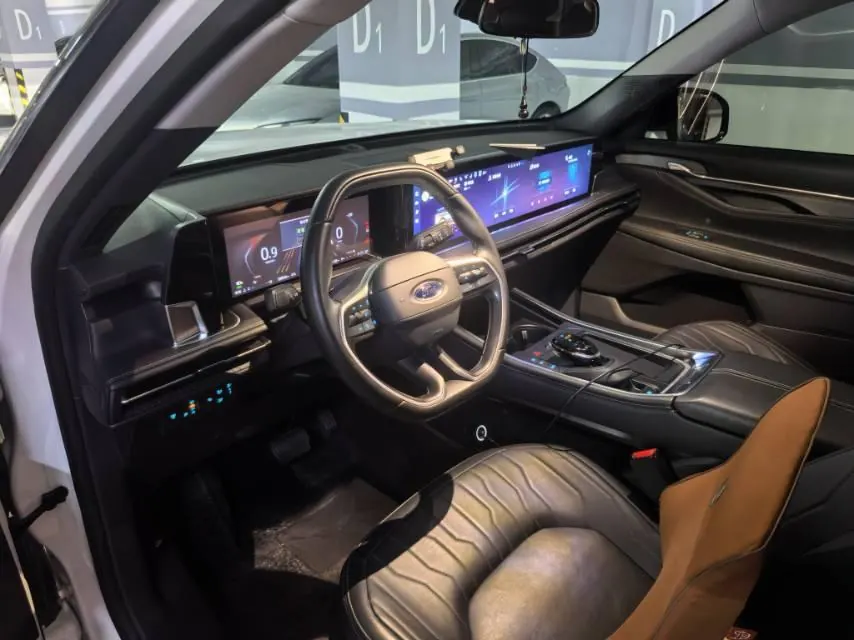 Ford 2025 Ruijie L 2.0T EcoBoost Two-wheel Drive 7-seat Luxury Automatic Gear 4