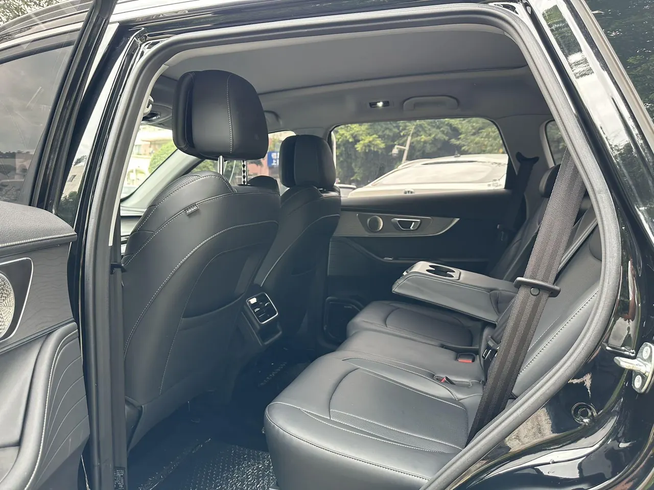 Chery 2024 Ruihu 8 PRO 1.6T 290T Champion Edition Two-Drive Peak Edition 7-seat Automatic Gear 7