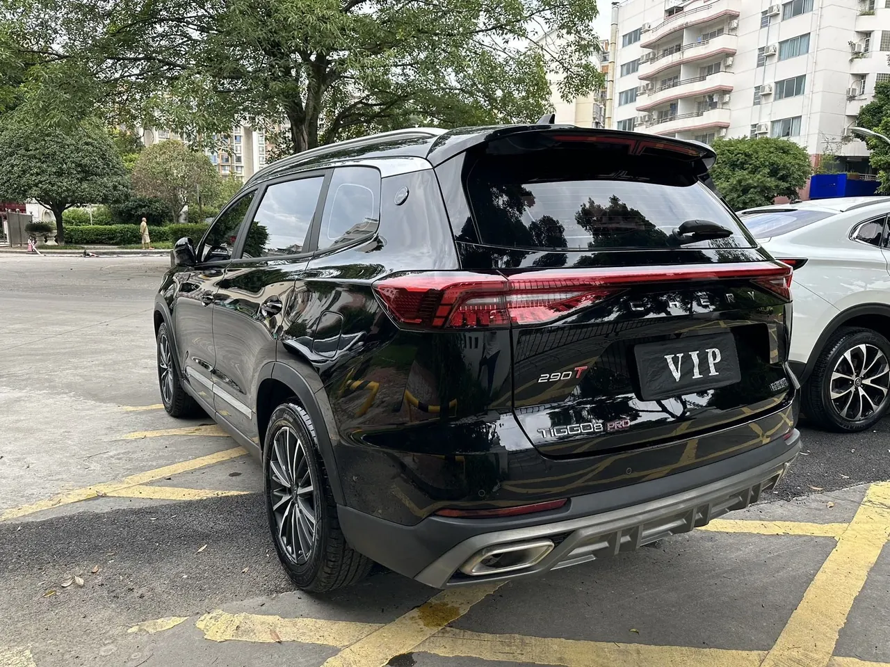 Chery 2024 Ruihu 8 PRO 1.6T 290T Champion Edition Two-Drive Peak Edition 7-seat Automatic Gear 9