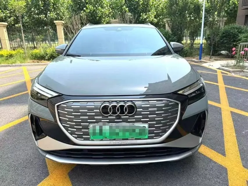 Audi 2022 Q4 e-tron 40 Creation Edition Automatic Gear 2
