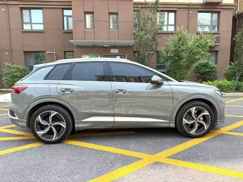 Audi 2022 Q4 e-tron 40 Creation Edition Automatic Gear 7