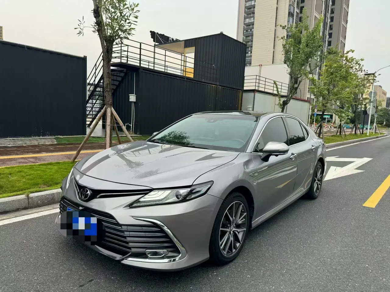 Open image lightbox: Toyota 2021 Camry 2.5G Deluxe Edition Automatic Gear