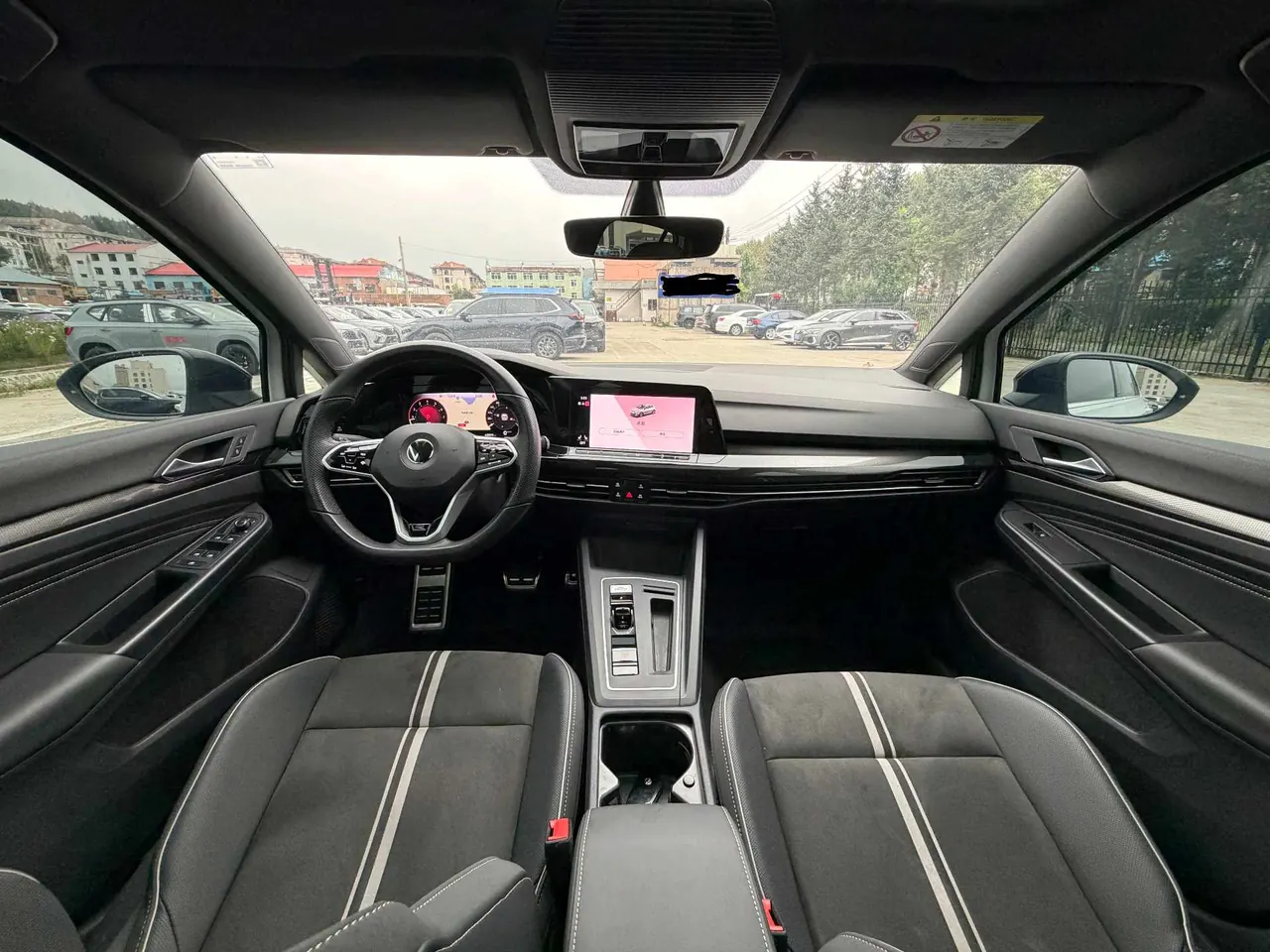 Volkswagen 2021 Golf 8 R-Line 1.4TSI 280TSI Automatic 10