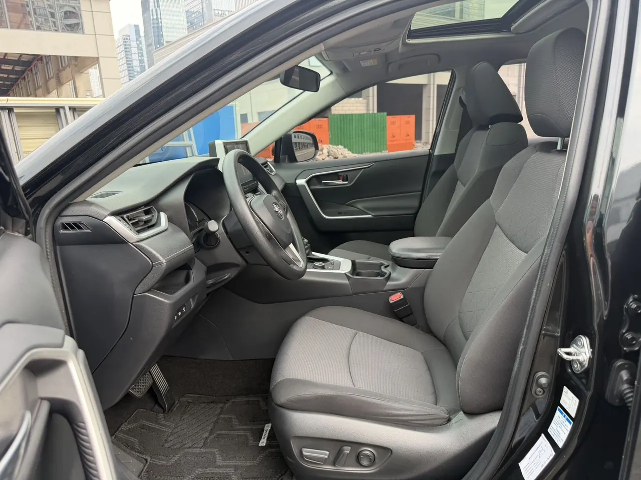 Toyota 2020 RAV4 Rongfang Double Engine 2.5 Stepless Four-wheel Drive Elite Automatic Gear 2