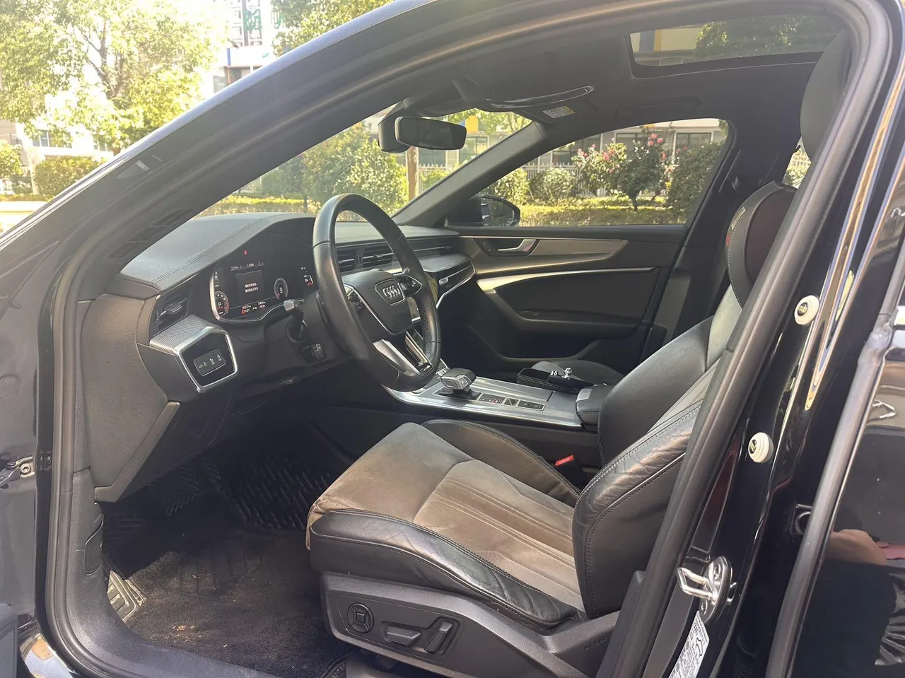 Audi 2021 A6L 2.0TFSI 40TFSI Deluxe Dynamic Automatic 2