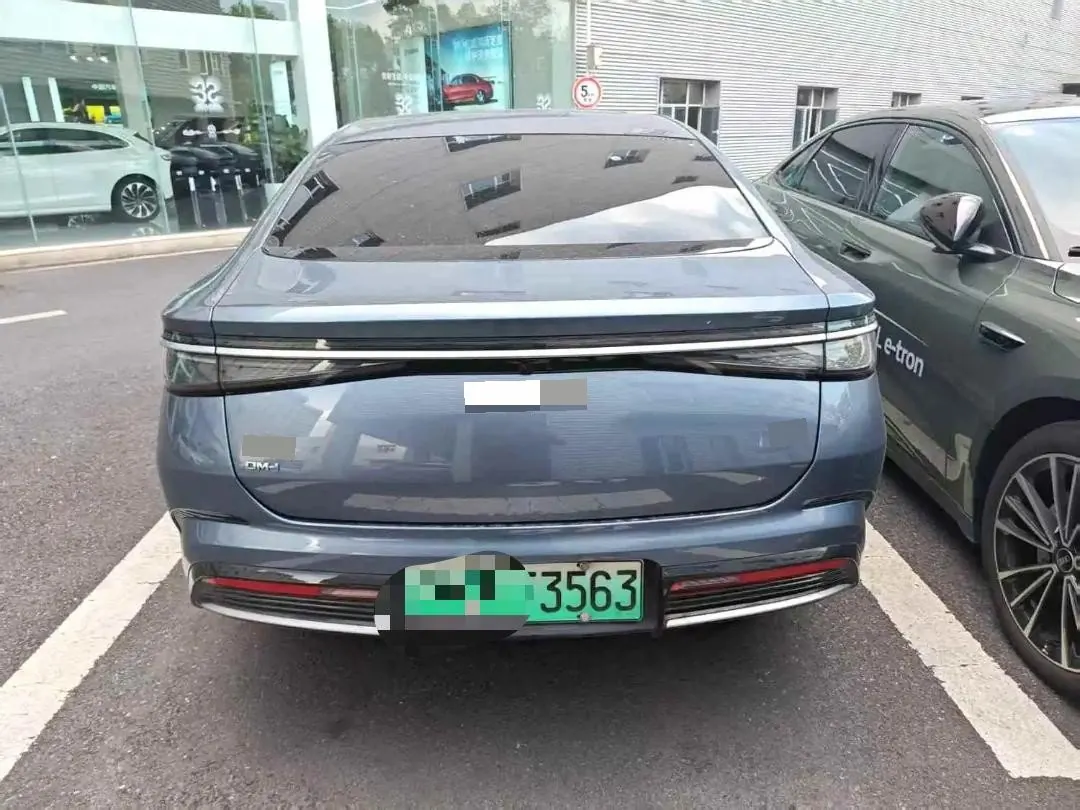 BYD 2023 Seal DM-i 1.5T Stepless 121km Flagship Automatic Gear 6