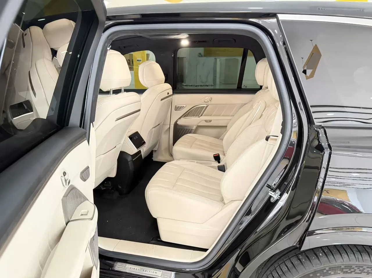 ONVO 2025 L90 Ultra Six‑Seater Automatic 3