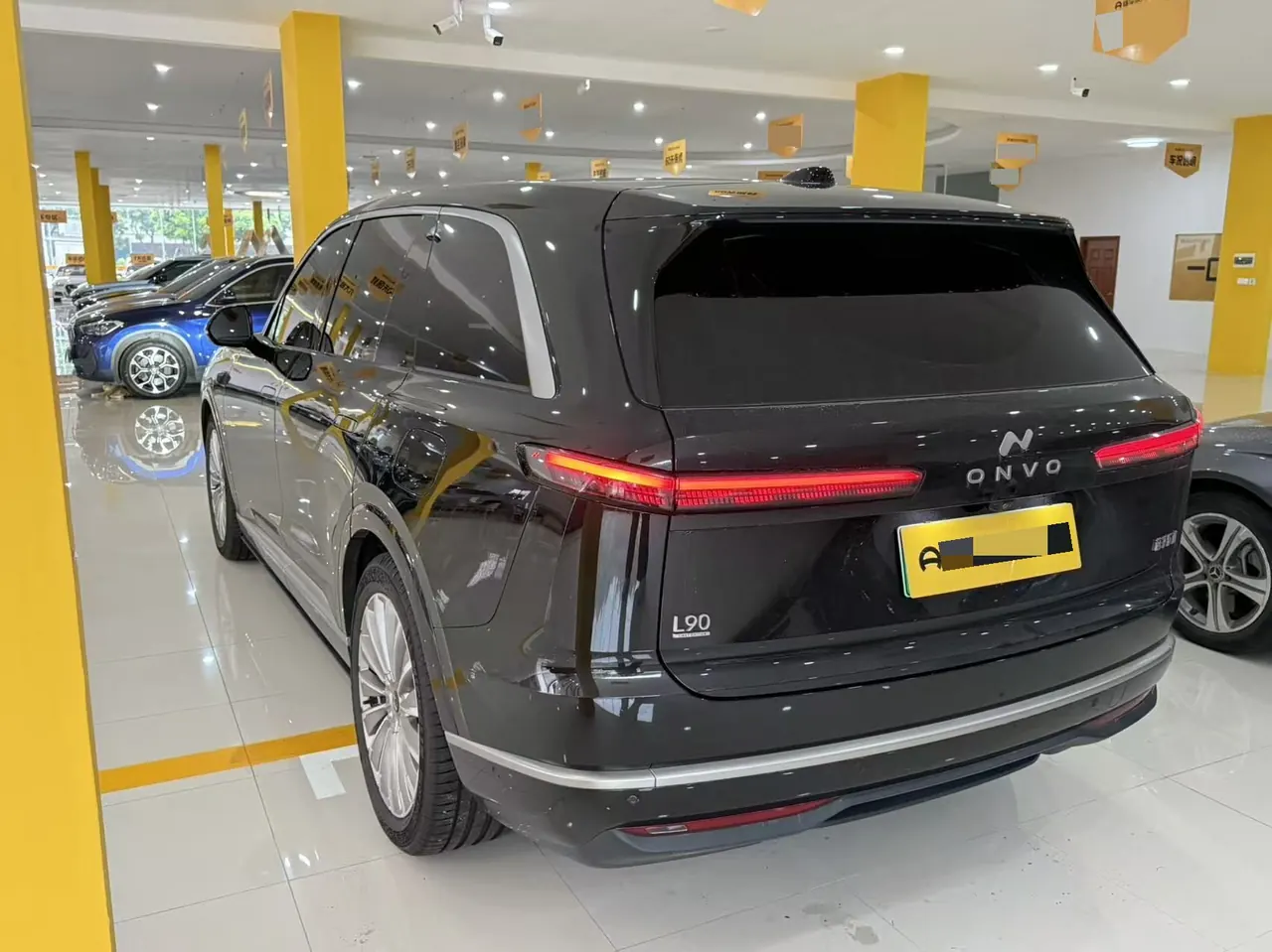 ONVO 2025 L90 Ultra Six‑Seater Automatic 5