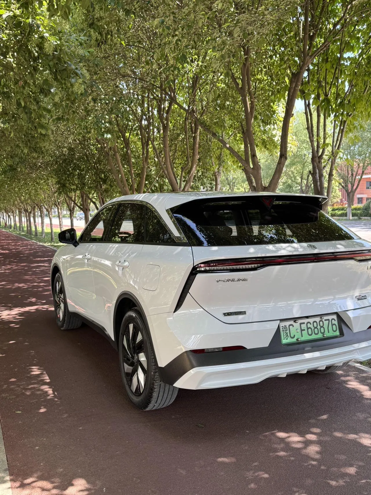 Venucia 2023 large V DD-i super hybrid 1.5T stepless 110km iT version automatic gear 6