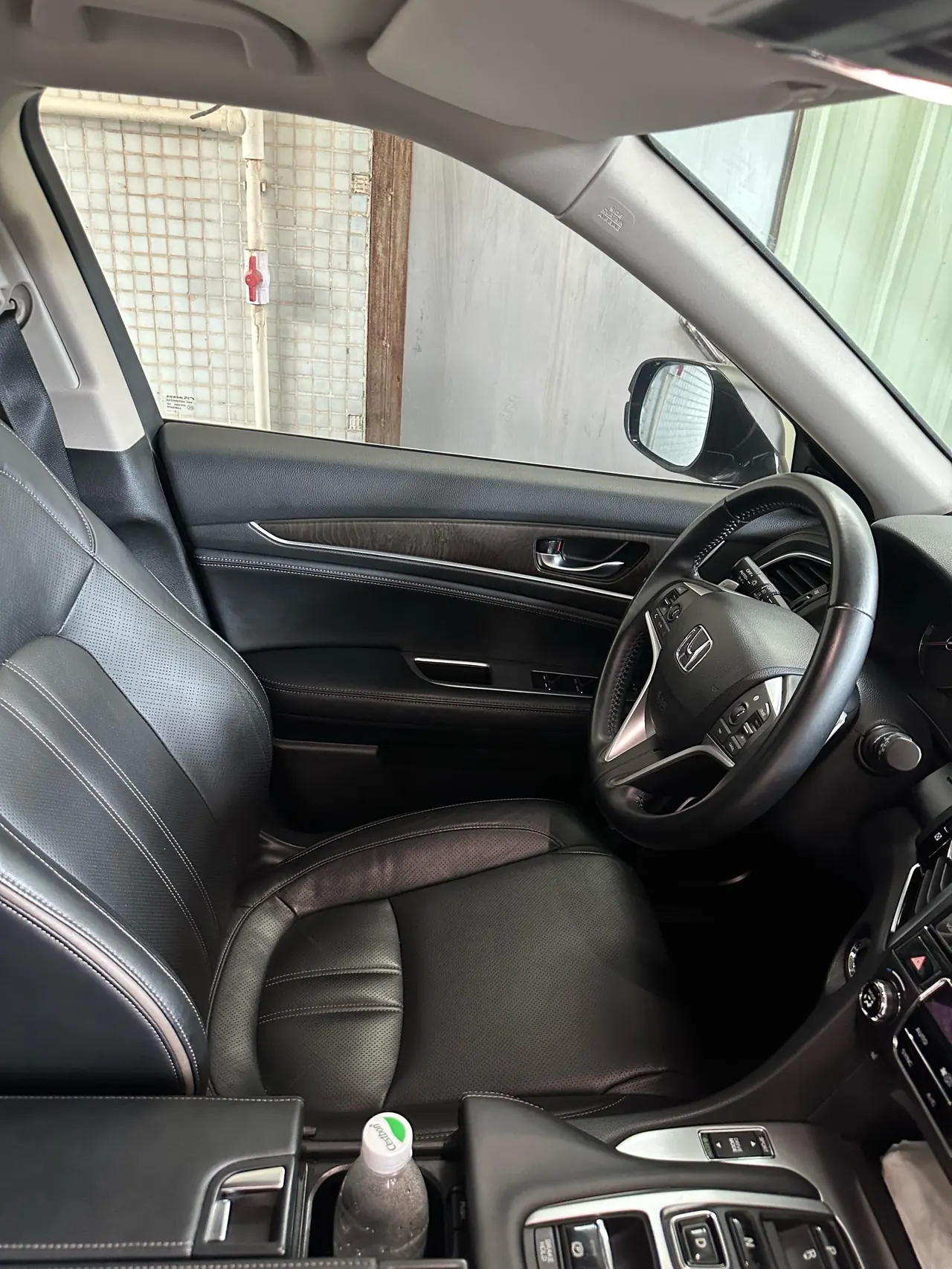 Honda 2020 Crown Road 2.0T 370TURBO Two-Drive Deluxe Automatic Gear 5