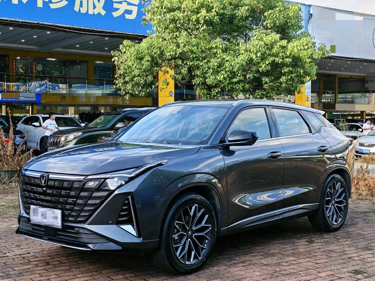 Open image lightbox: ChangAn 2025 UNI-Z 1.5T honorable automatic gear