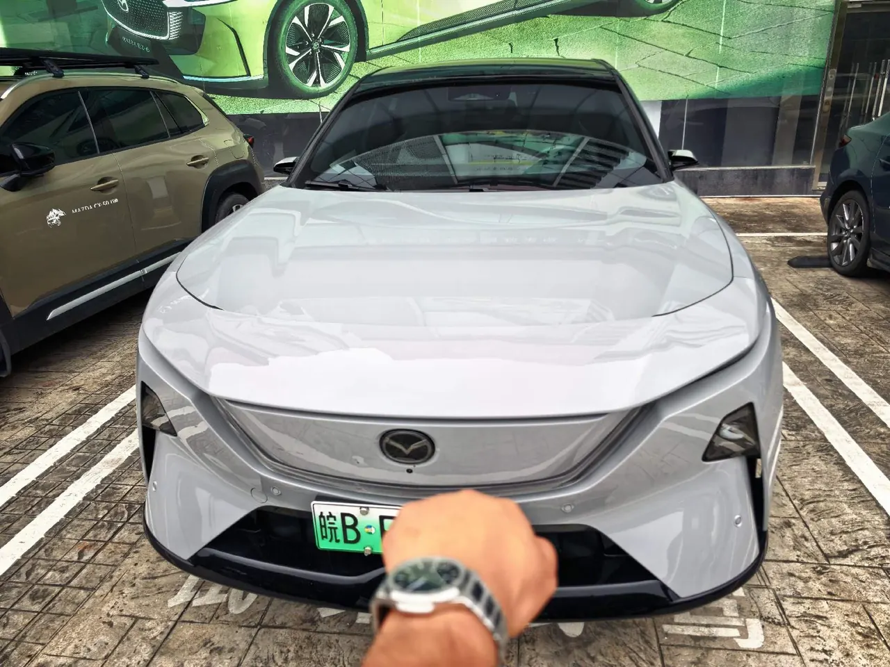 Mazda 2025 EZ-60 200 Max automatic gear 14