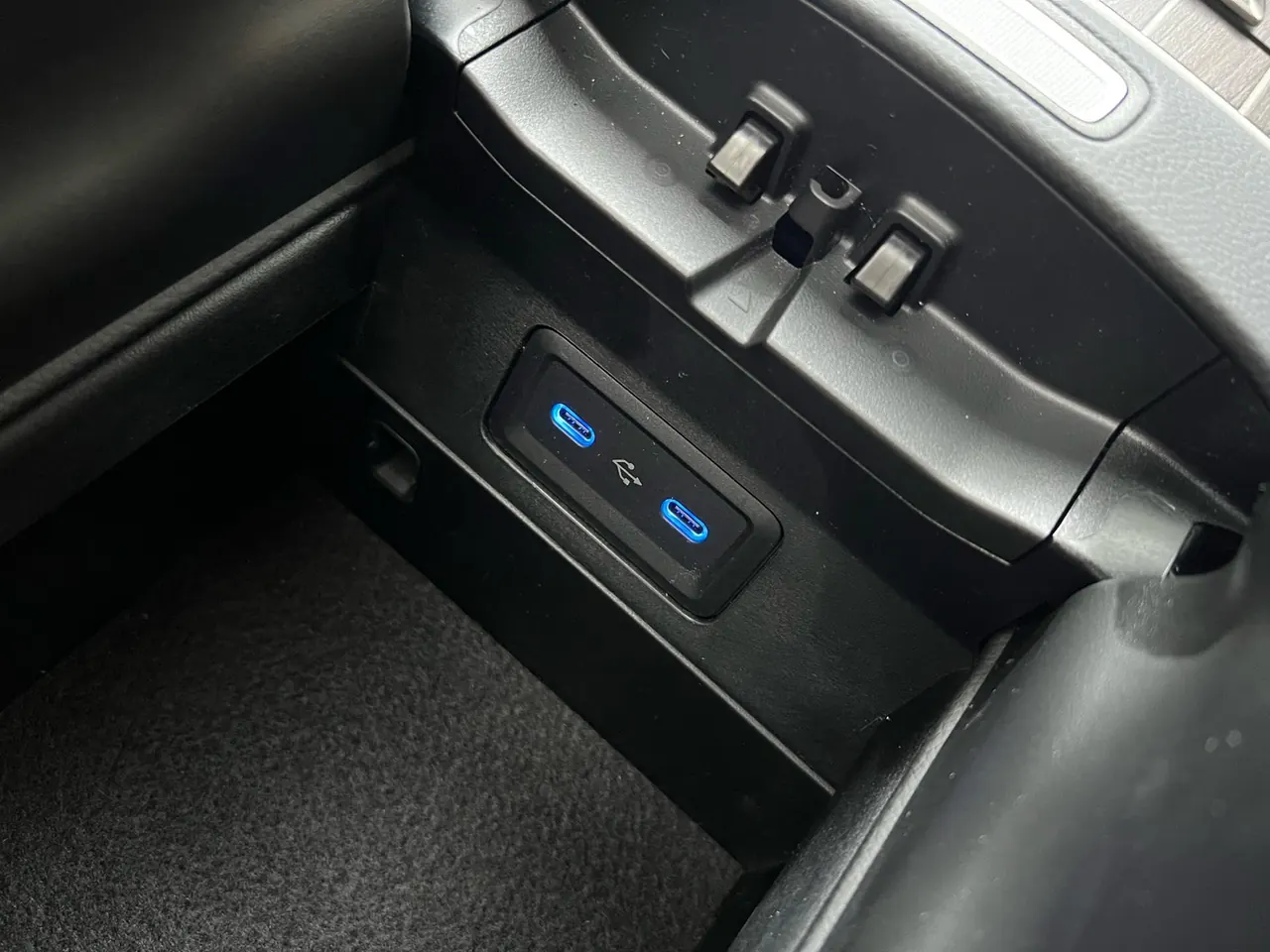 Mercedes Benz Class C 2021 C 260 L 48V 1.5T Sports Star Yao Zhen Tibetan Edition Automatic Gear 5