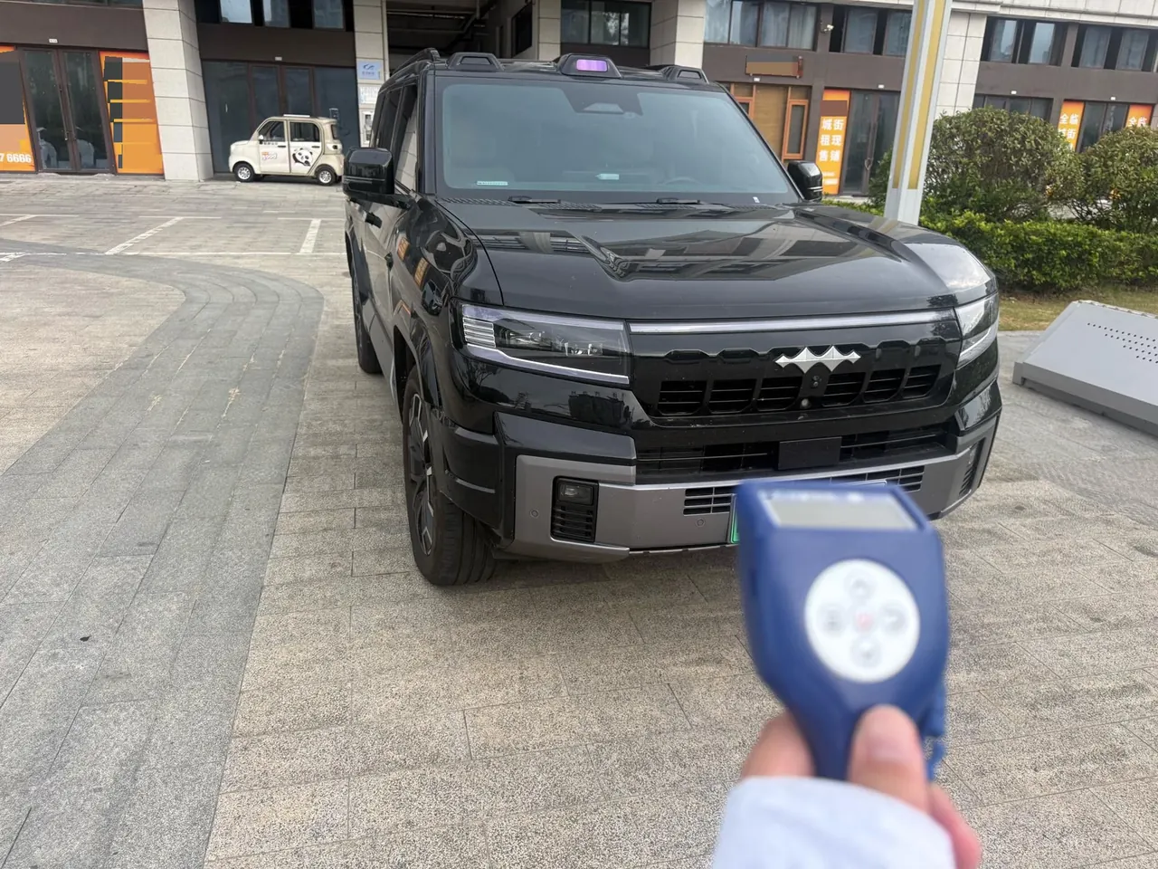 FangChengBao 2025 Leopard 8 2.0T Stepless Zhiyong Flagship Edition 6-seat Automatic Gear 2