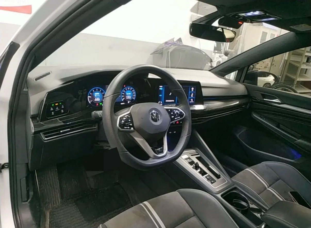 Volkswagen 2023 Golf 8 R-Line 1.4TSI 280TSI Lite Automatic 3
