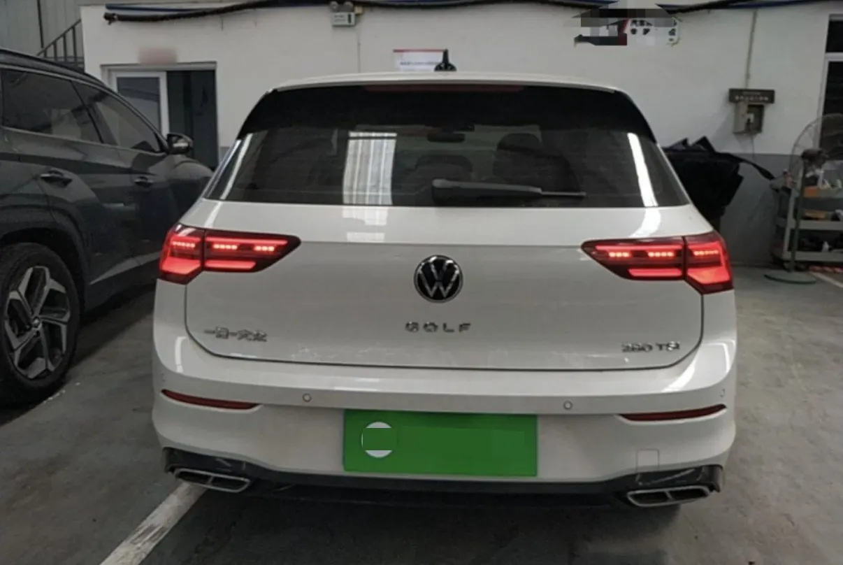 Volkswagen 2023 Golf 8 R-Line 1.4TSI 280TSI Lite Automatic 4