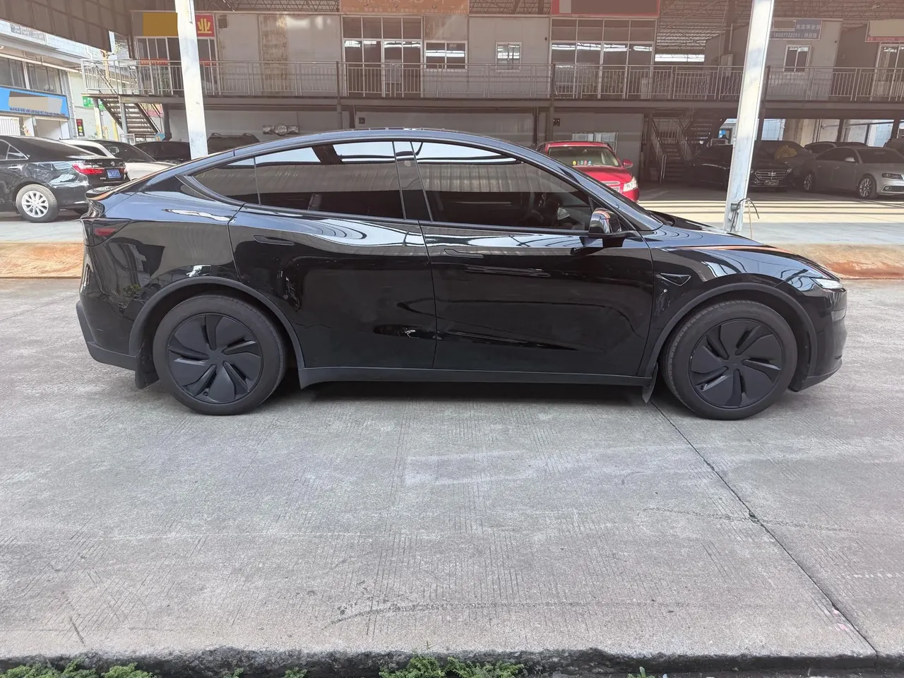 Tesla 2025 Model Y rear-wheel drive version automatic transmission 5