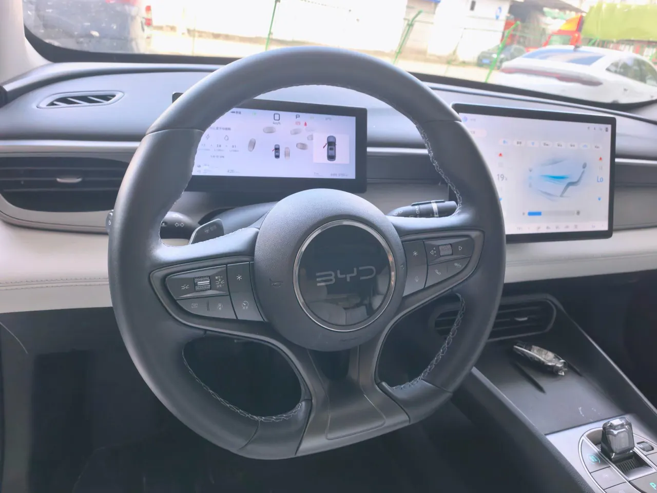 BYD 2025 seals 05 DM-i 1.5 stepless smart driving version 120KM flagship automatic gear 8