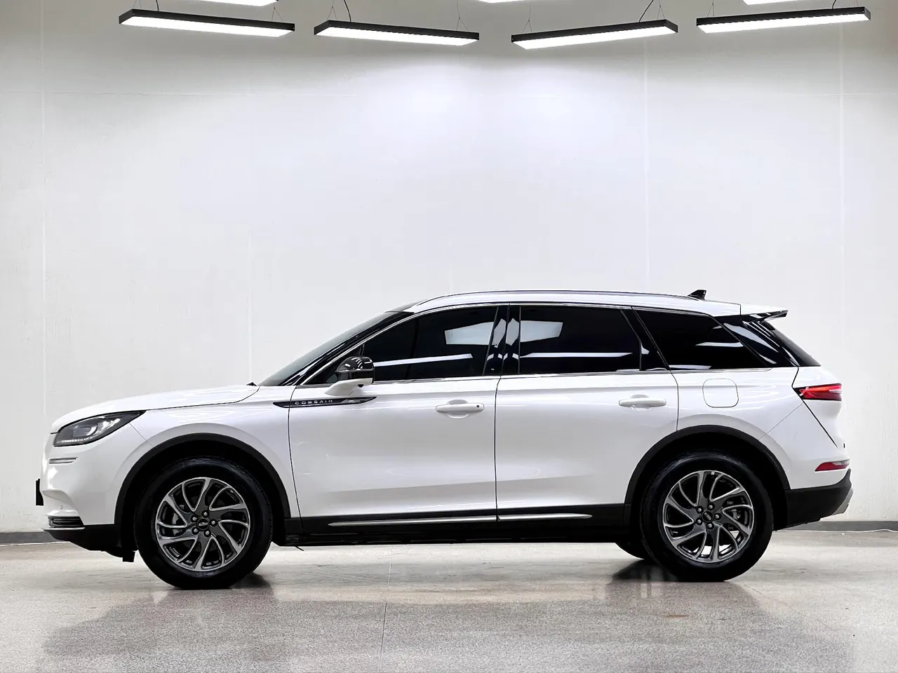 Lincoln 2021 adventurer 2.0T two-wheel drive Zunyue version automatic gear 5