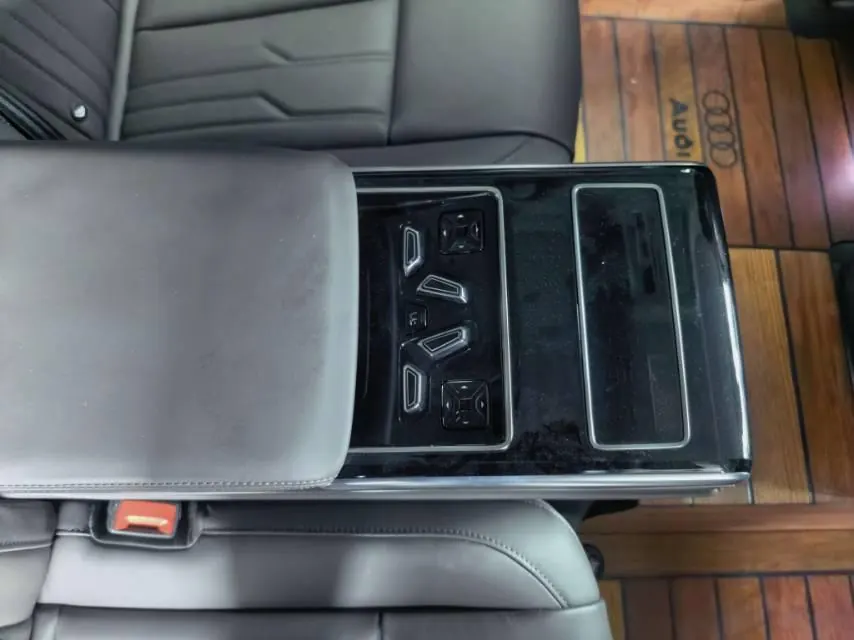 Audi A8L (Imported) 2023 A8L 2.0TFSI 45TFSI Quattro Luxury Automatic Gear 3