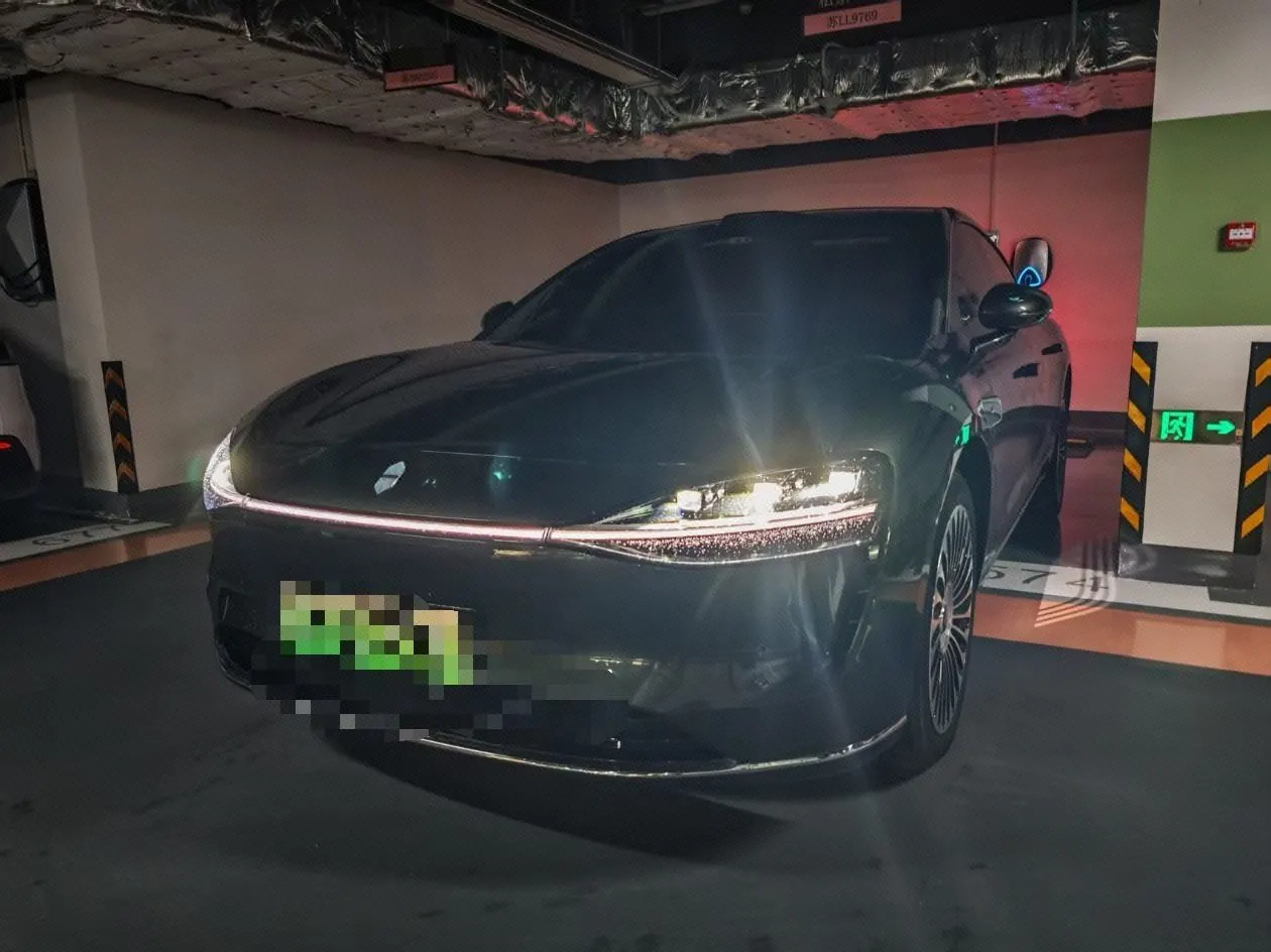 打开图片灯箱:Luxeed 2026 S9 Max Rear Drive 100kWh(896 Line Laser Radar) Automatic Gear