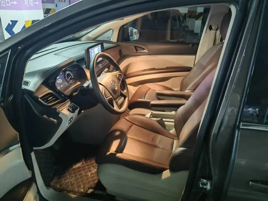 Buick 2023 GL8 Land Business Class 48V 2.0T 652T Comfortable Automatic Gear 5