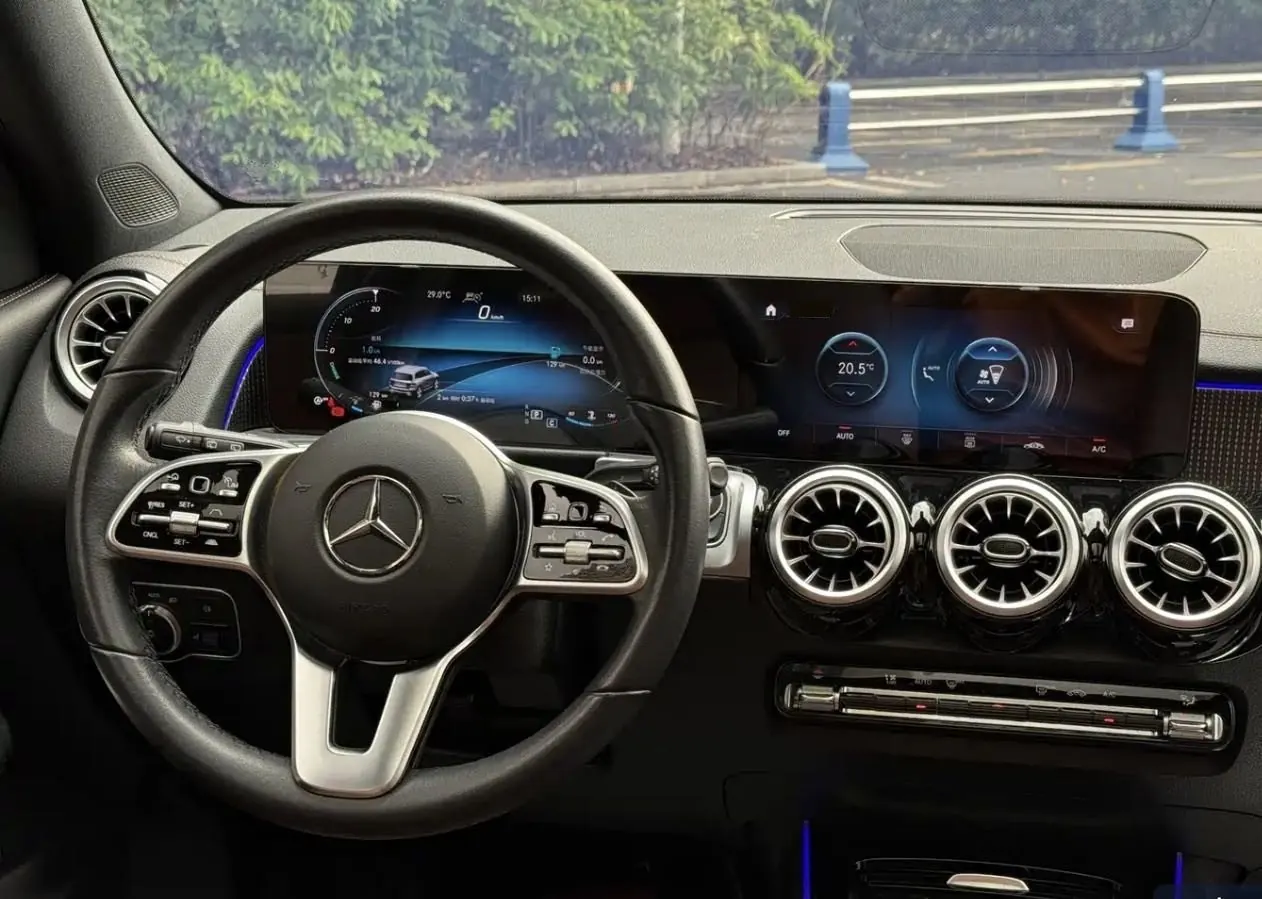 Mercedes Benz 2022 GLB 220 2.0T Fashion Automatic 5