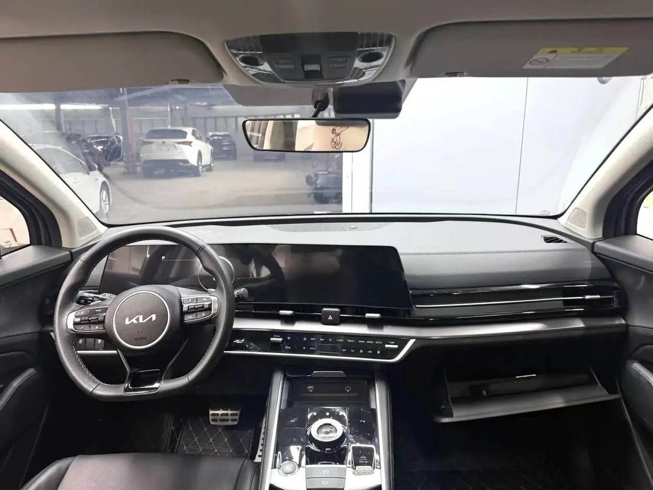 Kia 2025 Lion Platinum Extension World 2.0T Two-wheel Drive Premium Smart Edition Automatic Gear 4