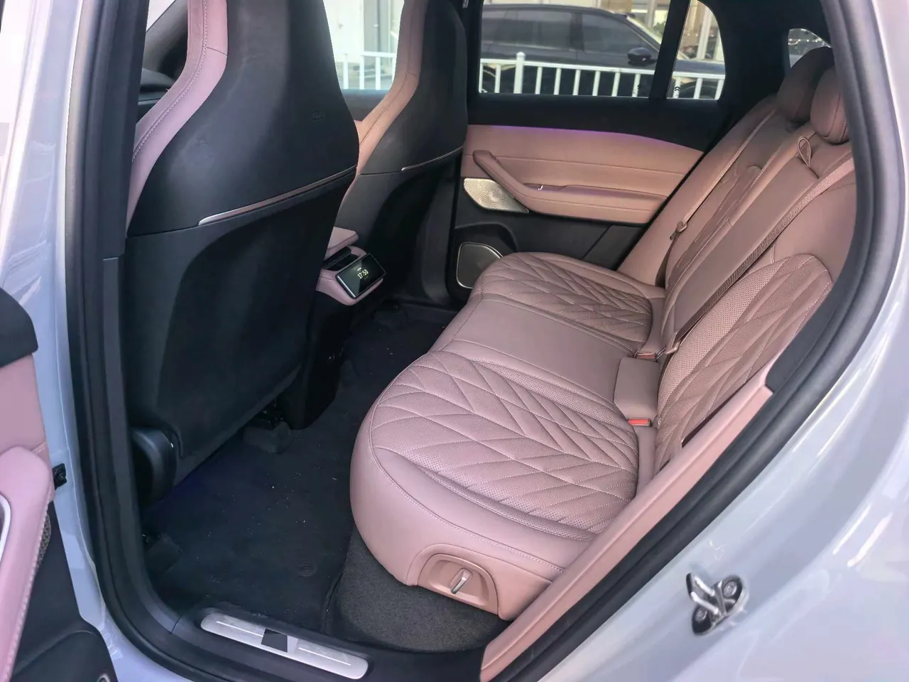 NIO 2025 EC6 75kWh automatic transmission 4