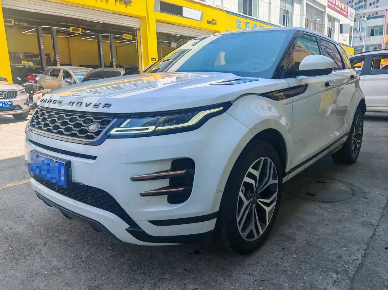 Open image lightbox: Land Rover 2020 Range Rover Aurora 48V 2.0T 249PS R-DYNAMIC SE Sports Technology Edition Automatic Gear