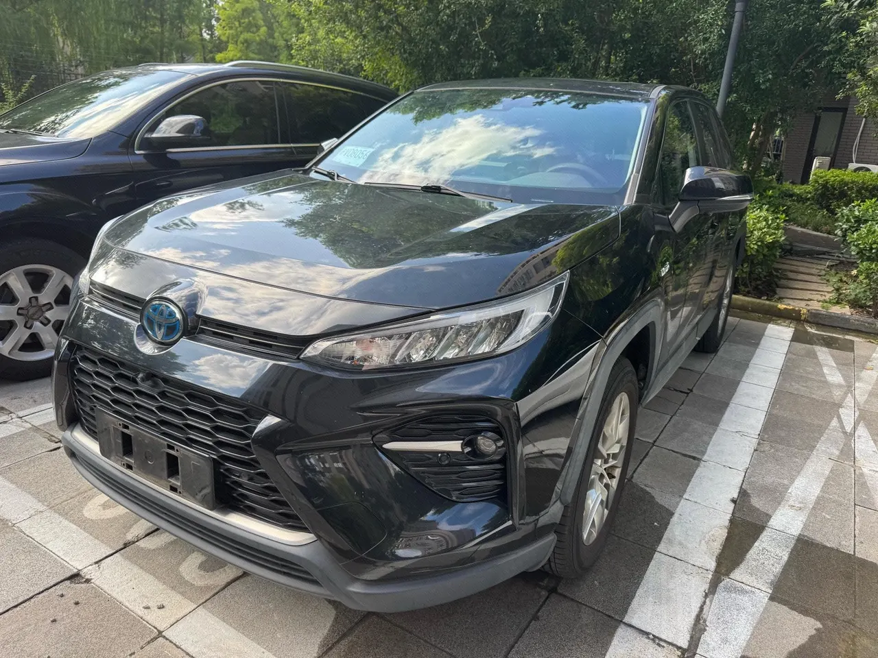 Open image lightbox: Toyota 2021 Weilanda Dual Engine 2.5 Stepless Two-Drive Deluxe Automatic Gear