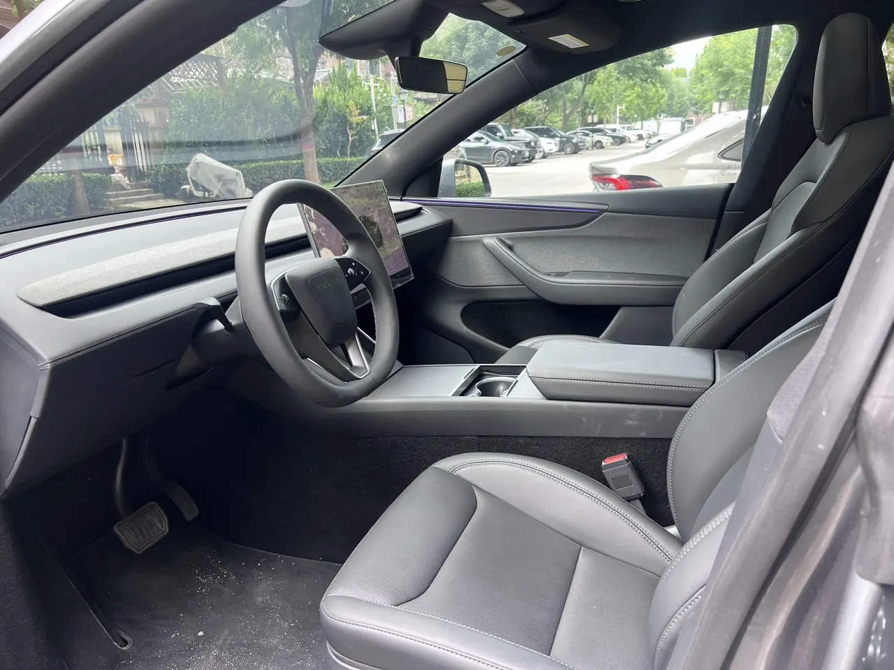 Tesla 2026 Model Y long endurance rear wheel drive version (modified) automatic gear 3