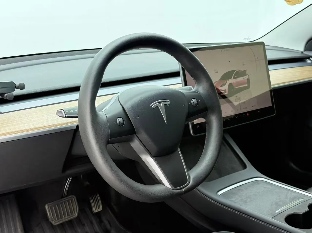 Tesla 2022 Model 3 rear-wheel drive version of automatic transmission 3