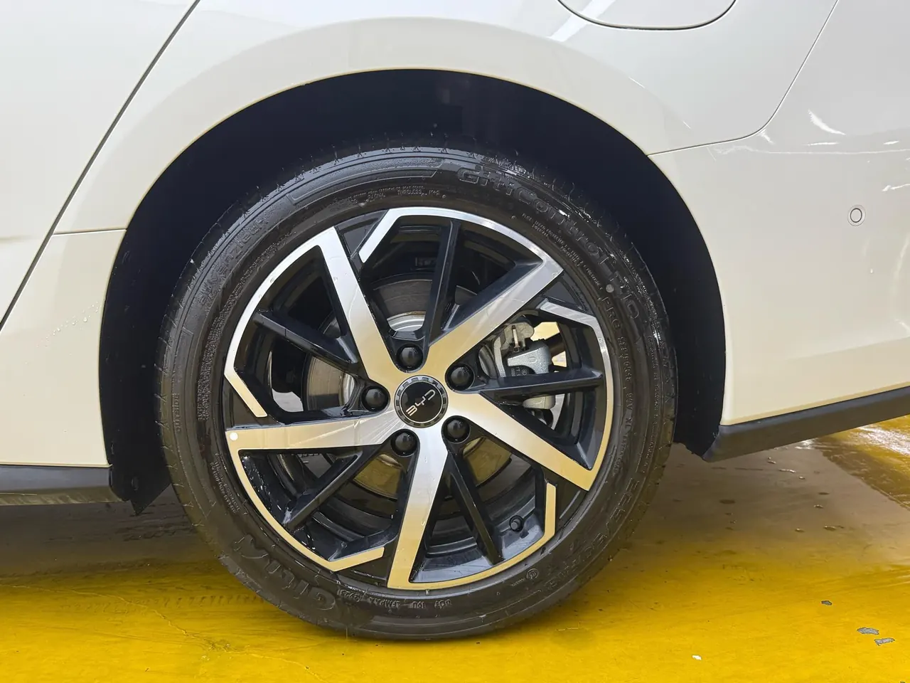 BYD 2026 Seal 07 DM-i 1.5T CVT 230km Flagship Automatic 10
