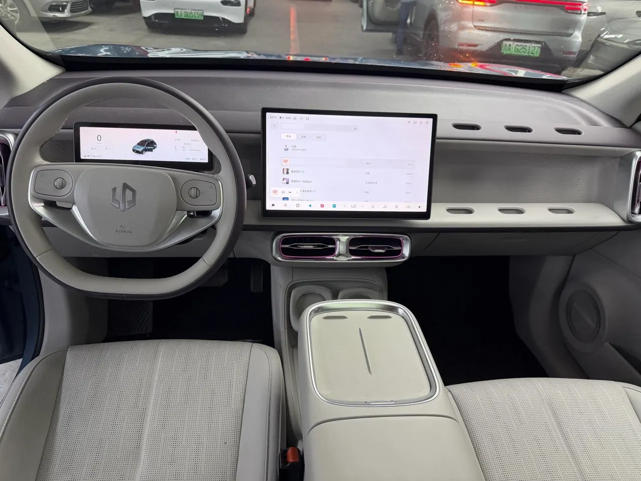 Leapmotor 2025 B 10 600 laser Radar smart driving version of automatic gear 4