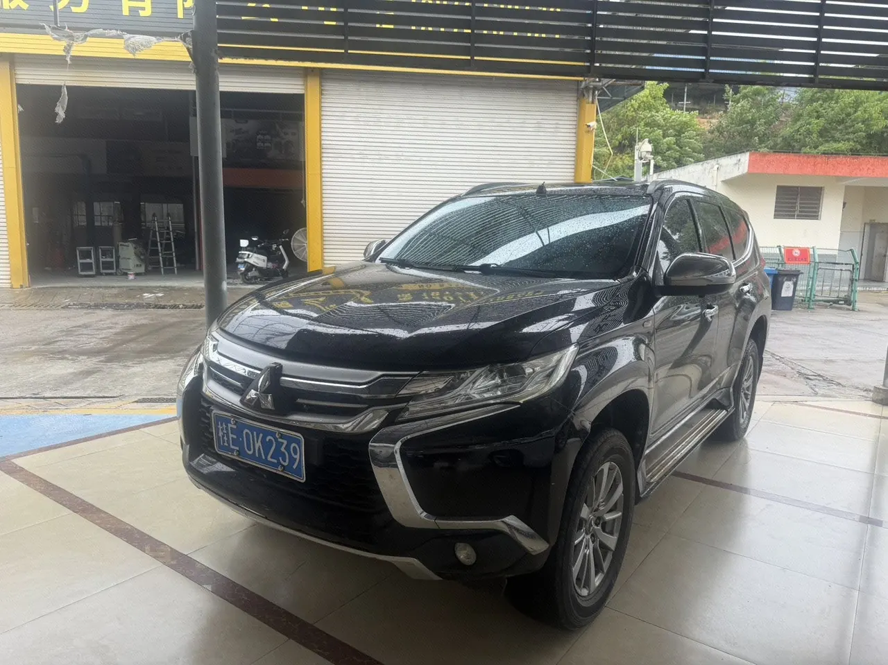 Mitsubishi Pajero (Imported) 2020 Pajero 3.0 Deluxe Automatic Gear - View 1