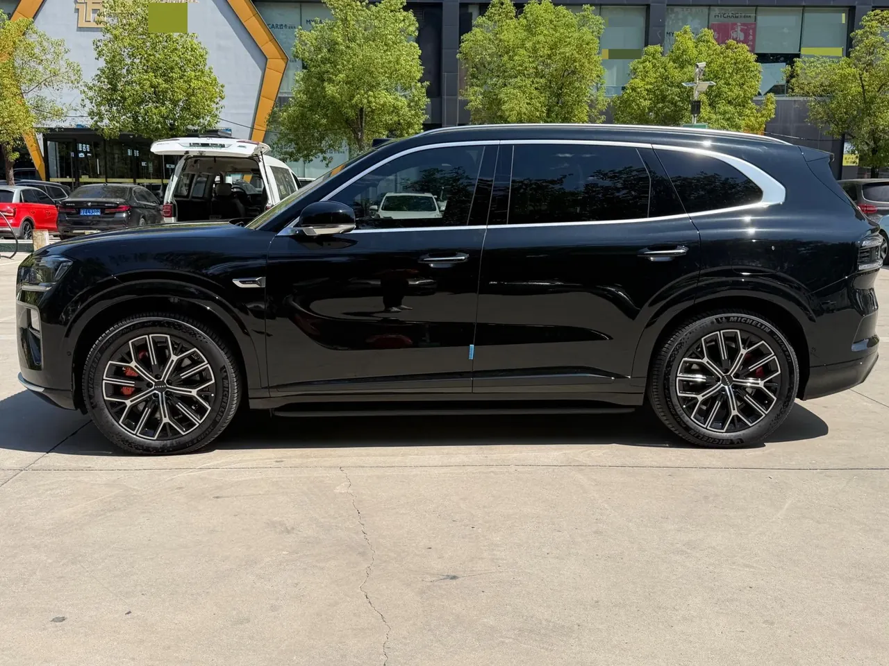 Zeekr 2026 Zeekr 8X 2.0T Ultra Edition 70kWh Automatic 3